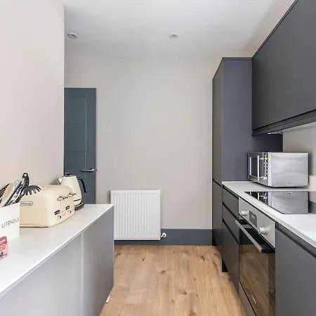 Immaculate 3 Bed Apartment With Private Entrance In Inverleith Edinburgh Exterior photo