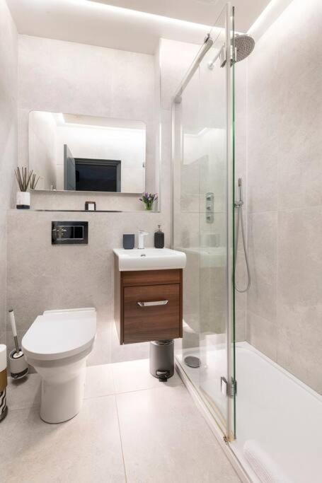 Апартаменты Immaculate 3 Bed With Private Entrance In Inverleith Эдинбург