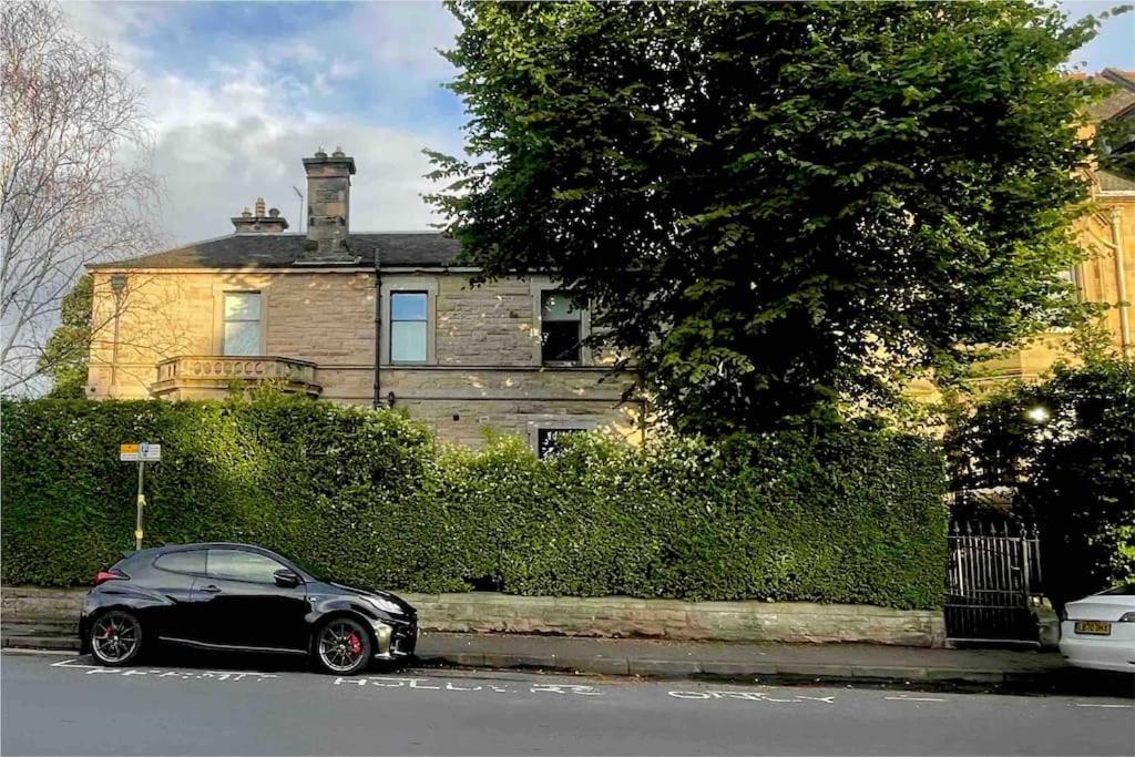 Апартаменты Immaculate 3 Bed With Private Entrance In Inverleith *