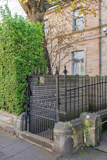 Immaculate 3 Bed With Private Entrance In Inverleith * Эдинбург